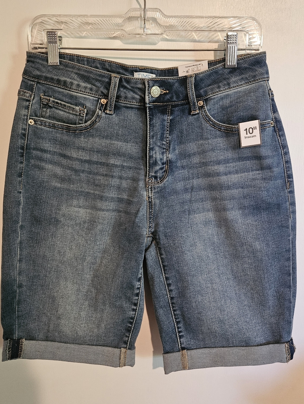 New With Tag Time And Tru Bermuda Shorts With Cuffed Hem Size 8